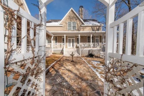 23 Evergreen Ct, Cleveland, GA 30528-6152