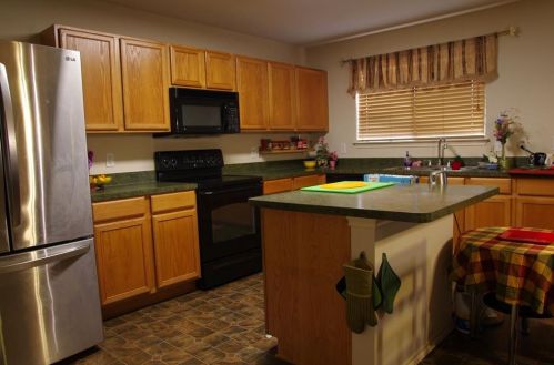 7551 Hedgeoak Ct, Fort Worth TX  76112-4451 exterior