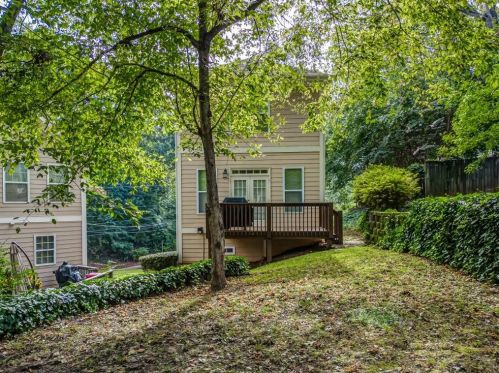 1886 Marietta Rd, Atlanta GA  30318-2764 exterior