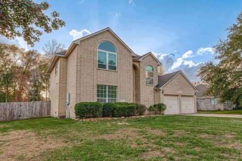 12422 Lovie Ln, Conroe, TX 77302-3566
