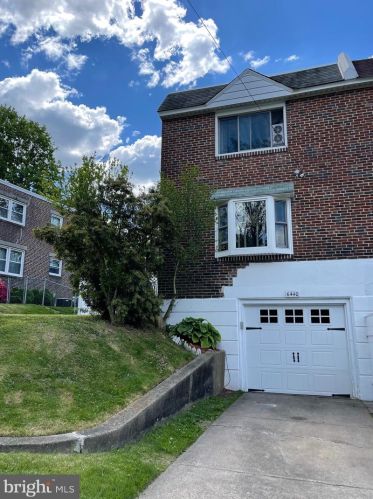 6440 Henry Ave, Philadelphia, PA 19128-1507