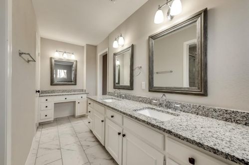 6821 Lancelot Ct, Fort Worth TX  76133-5005 exterior