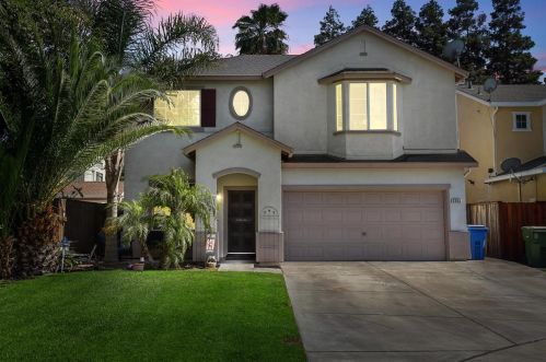 2352 Hidden Springs Ct, Turlock, CA 95382-9674