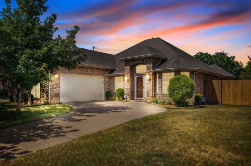 8121 Salt River Rd, Fort Worth TX  76137-5263 exterior