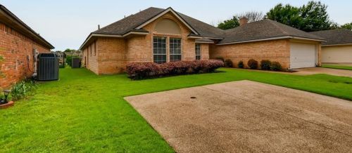 5930 River Bend Dr, Fort Worth TX  76132-2738 exterior