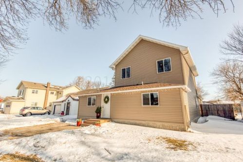 310 4th St, Downer, MN 56514-3628