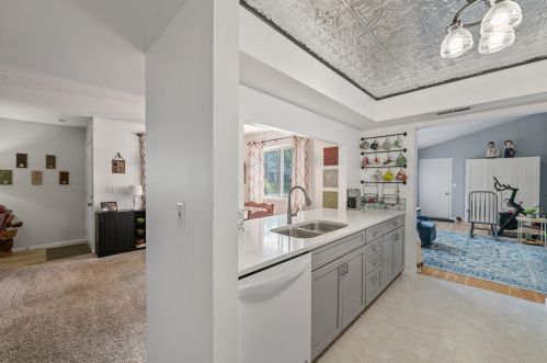 15888 Griffon Path, Saint Paul MN  55124-6660 exterior