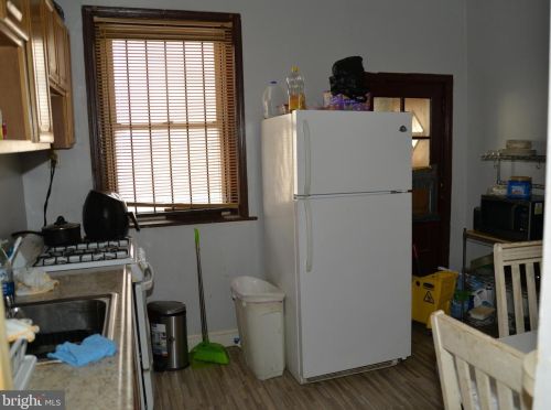 5821 12 St, Philadelphia PA 19141-4112 exterior