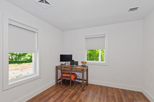 850 Upper Maple St, Killingly CT  06241-2229 exterior