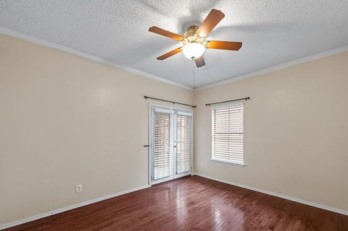 3257 Donnelly Cir, Fort Worth TX  76107-5440 exterior