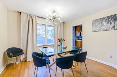 2566 Dewey Ave, Atlanta GA  30344-1048 exterior