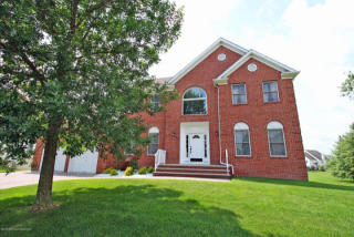 16 Bloomfield Rd, Millstone Township, NJ 07726-7910