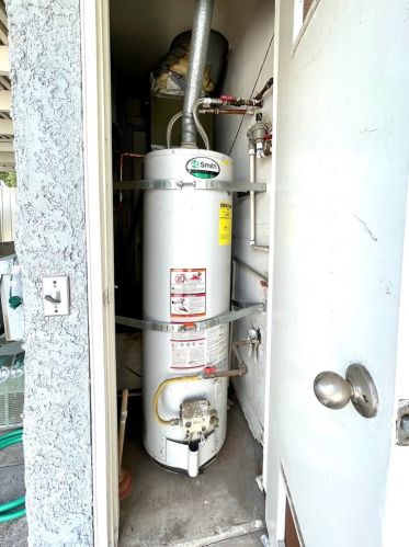 9505 Arlington Ave, Riverside CA  92503-8203 exterior