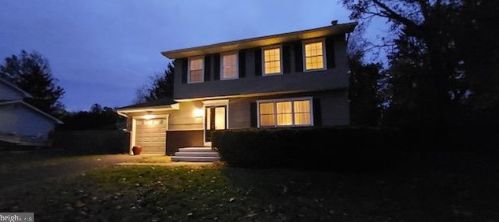 2485 Sylvan Ave, Trenton, NJ 08610-1716