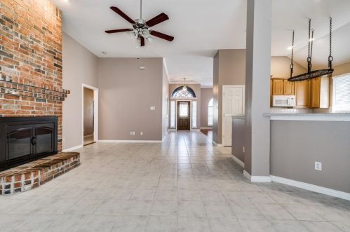 2409 Queens Ct, Carrollton TX  75006-2227 exterior