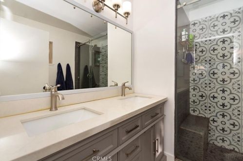 4560 Circle Lazy J Rd, Riverside CA  92501-2043 exterior