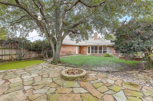 2211 San Simeon, Carrollton TX 75006-2828 exterior