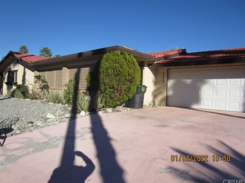 9220 Oakmount Blvd, Desert Hot Springs, CA 92240-1421