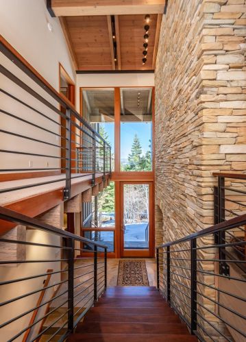 1721 Grouse Rdg, Truckee CA  96161-4033 exterior