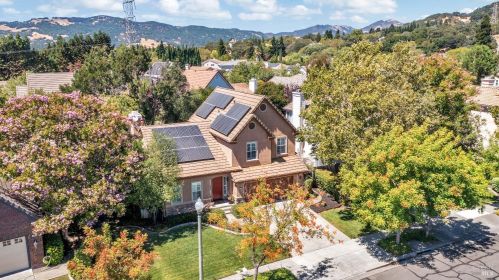 5183 Lakeshore Dr, Fairfield, CA 94534-4026