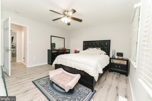 5703 Oakshore Ct, Springfield VA  22015-2250 exterior