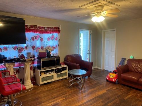 284 Watson St, Buford, GA 30518-3346