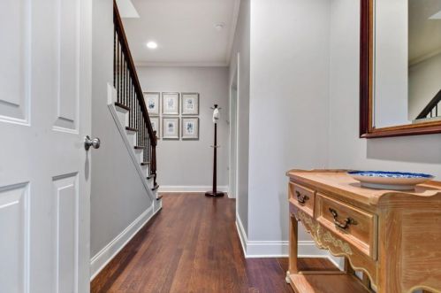 651 Lockton Pl, Atlanta GA  30342-5044 exterior