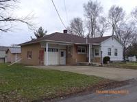 415 Ray Ave, Circleville, OH 43113-2045