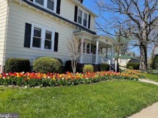 287 Wayne Ave, Tavistock NJ 08033-1008 exterior