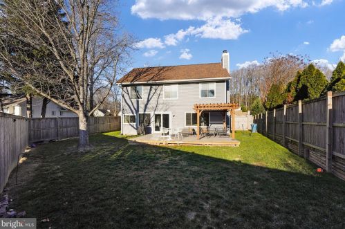 7829 Mulberry Bottom Ln, Springfield VA  22153-2314 exterior