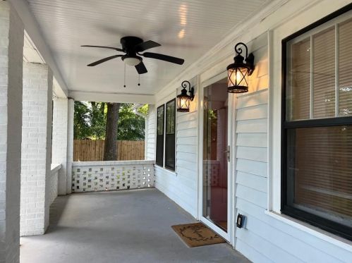 1776 Cooledge Rd, Tucker, GA 30084-7201