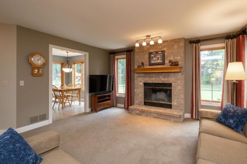 12566 Dover Dr, Saint Paul MN  55124-5238 exterior