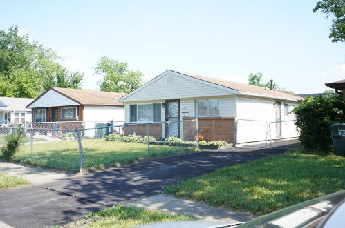 3223 Nelson Ave, Robbins IL  60472-2221 exterior