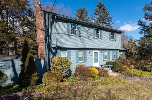 30 Village Ln, Kensington, CT 06037-1818