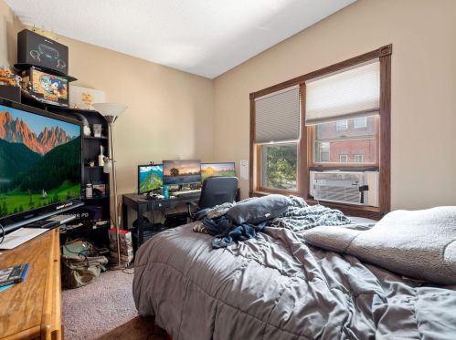 226 Grotto St, Saint Paul MN  55105-3508 exterior