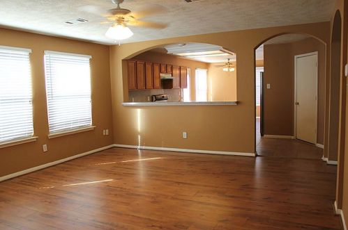 207 Willoughby Dr, Richmond TX  77469-6076 exterior