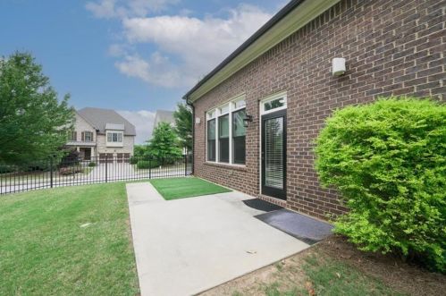 3496 Brookleigh Ln, Atlanta GA  30319-2218 exterior