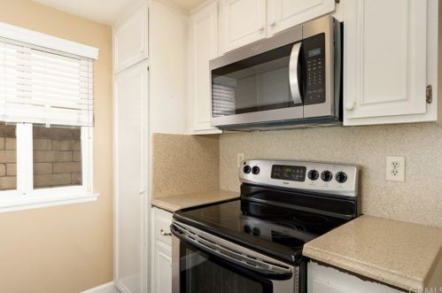 5921 Avenida Arbol, Anaheim CA  92807-3220 exterior