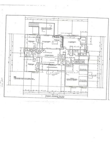 1 Lake View Ct, Providence, RI 02919-5721