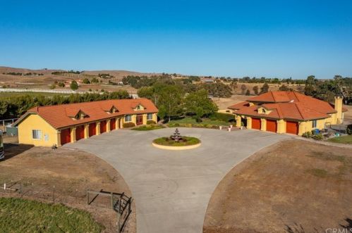 4770 Meadowbrook Ln, Lake Nacimiento, CA 93446-7430