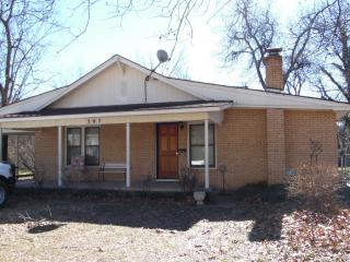 507 Cherokee St, Wynnewood, OK 73098-4809