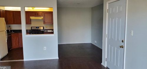 78 Willow Ct, Trenton NJ  08619-4625 exterior