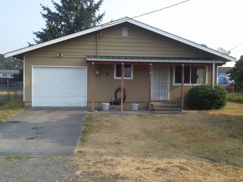 107 165th St, Elk Plain, WA 98387-8211