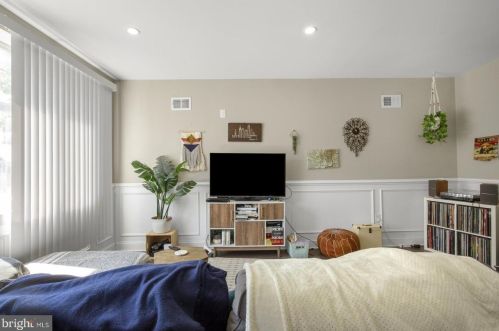 1702 16th St, Philadelphia PA  19121-3204 exterior