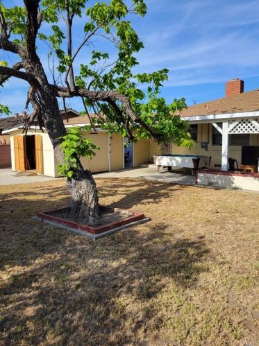 937 Onondaga Ave, Anaheim CA  92801-3538 exterior