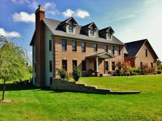 575 Hidden Creek Dr, Antioch, IL 60002-9363