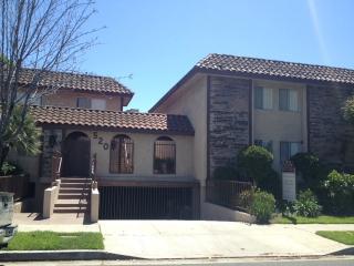 520 Wilson Ave, Glendale CA  91203-2451 exterior