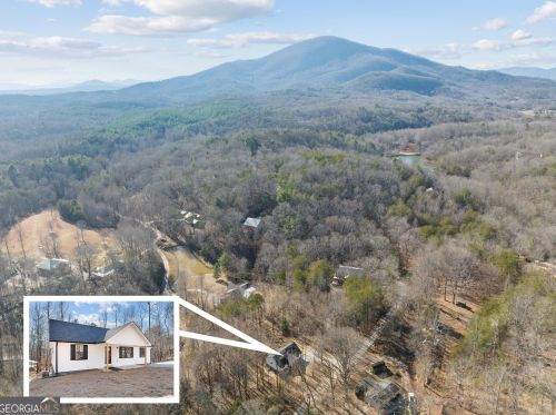 127 Skunk Hollow Rd, Cleveland, GA 30528-2541