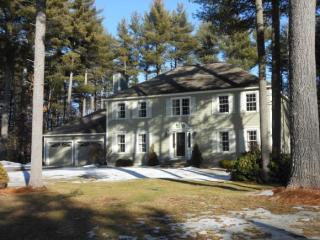 6 Castleton Ct, Merrimack, NH 03054-4750