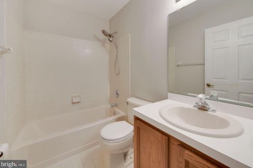 8205 Normandy Dr, Mount Laurel NJ  08054-5951 exterior